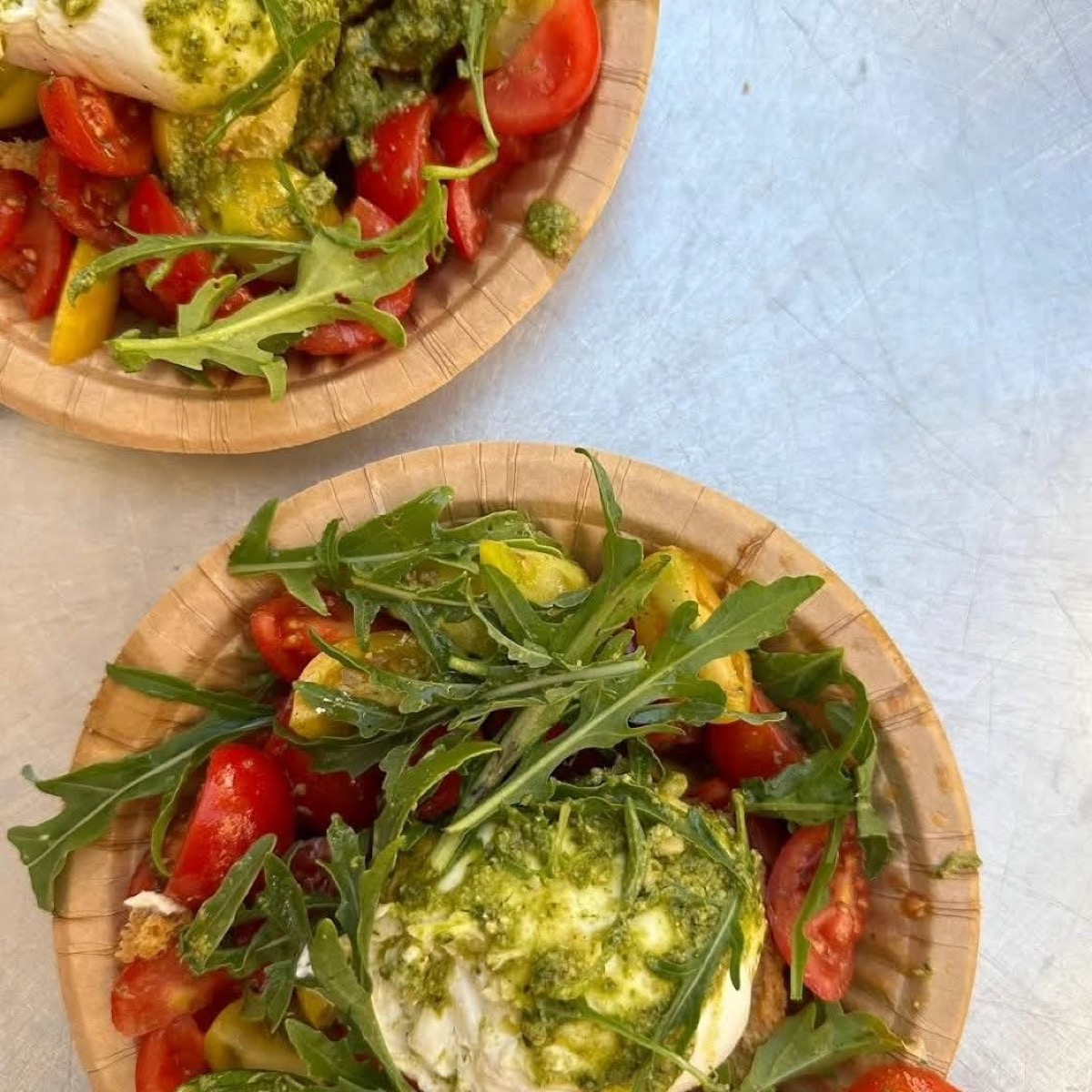 Frisa con ingredienti freschi